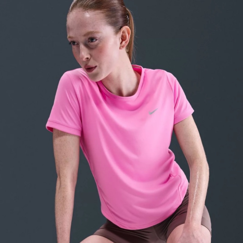 Nike Women's Dri-fit Pink Short Sleeve Tee XS NWT